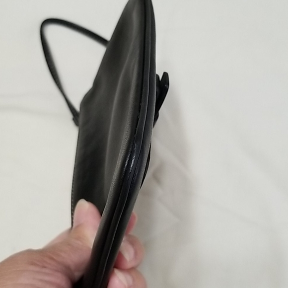 Almost Vintage Coach wristlet can hold a phone. - Picture 3 of 11